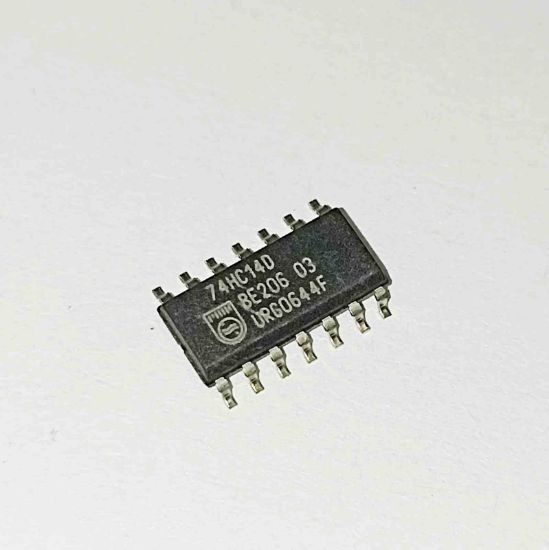 Picture of 74HC14D smd IC