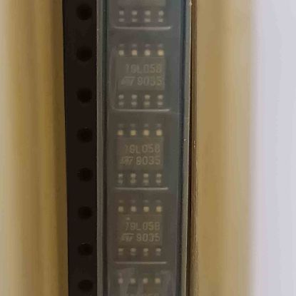 Picture of 79L05B SOIC-8 smd IC