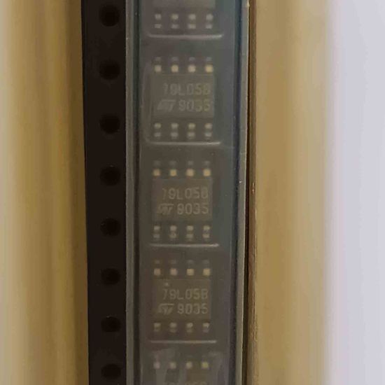 Picture of 79L05B SOIC-8 smd IC