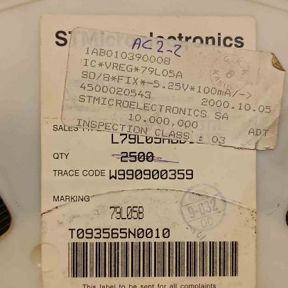 Picture of 79L05B SOIC-8 smd IC