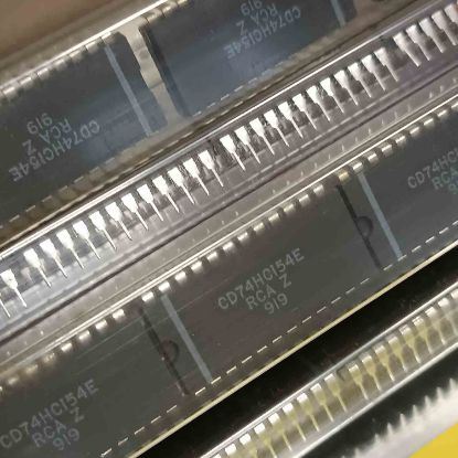Picture of CD74HC154E DİP IC