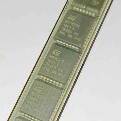 Picture of M27C512-10C1L PLCC IC