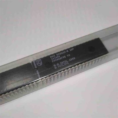 Picture of MAB8032AH12P IC