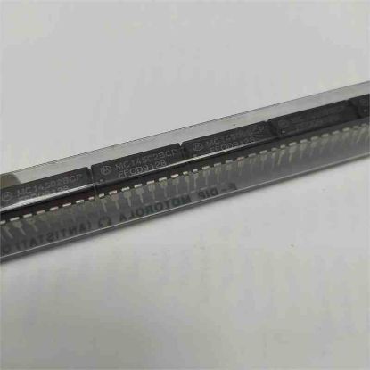 Picture of MC14502BCP IC