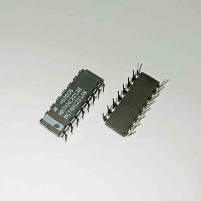 Picture of MC74HC221AN DİP IC