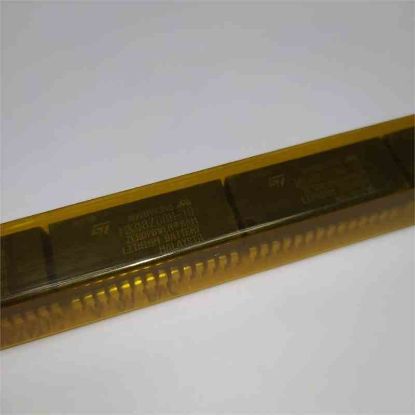Picture of MK48Z08B-10P IC