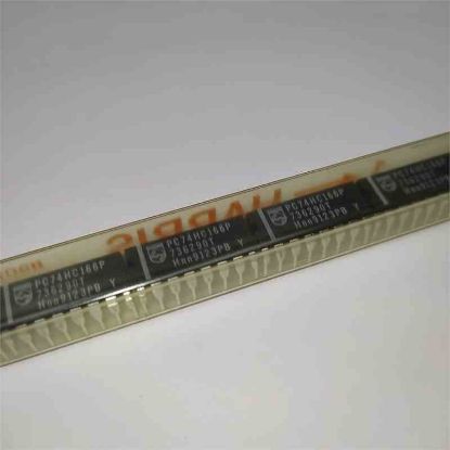 Picture of PC74HC166P DİP IC