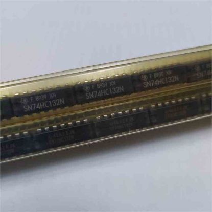 Picture of SN74HC132N DİP IC