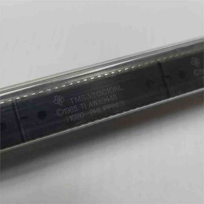 Picture of TMS320C10NL IC