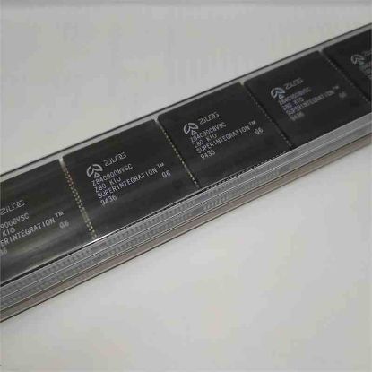Picture of Z84C9008VSC PLCC IC