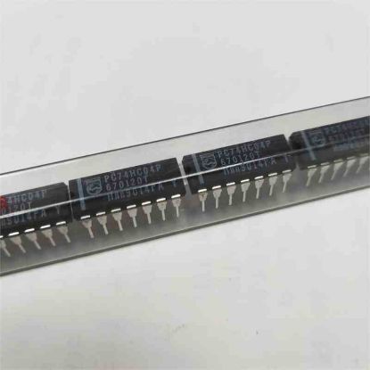 Picture of PC74HC04P DİP IC