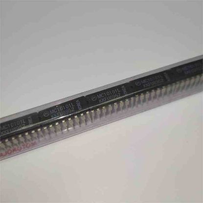 Picture of MC10101L DİP IC