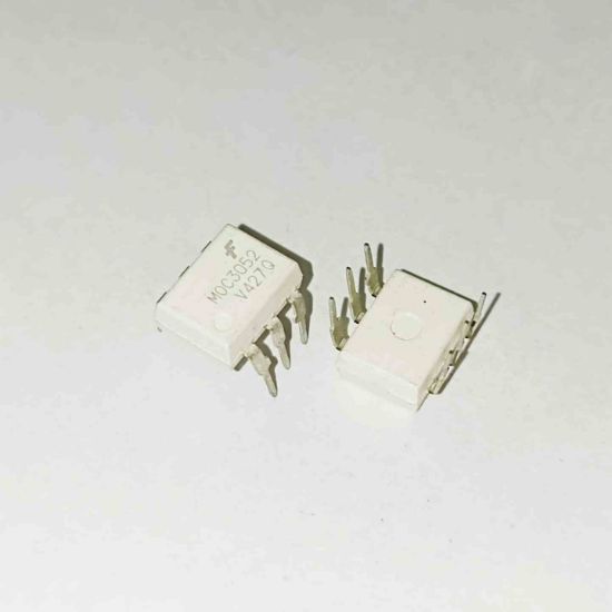 Picture of MOC3052 DİP OPTO