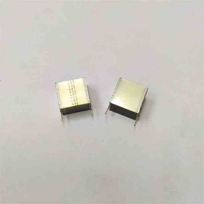 Picture of B32562J8474M  0.47UF 630V 15mm CAPACITOR