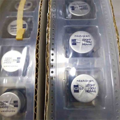 Picture of UUJ2A221MNR1MS 220uF 100V 18x18mm CAPACITOR