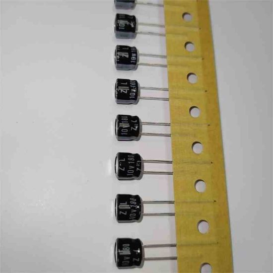 Picture of 10ZL180MT78X7 180uF 10V 8x7mm 105 CAPACITOR