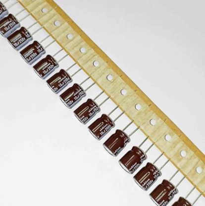 Picture of UPB2E100MPDBNETD 10UF 250V 10x13mm 105 CAPACITOR