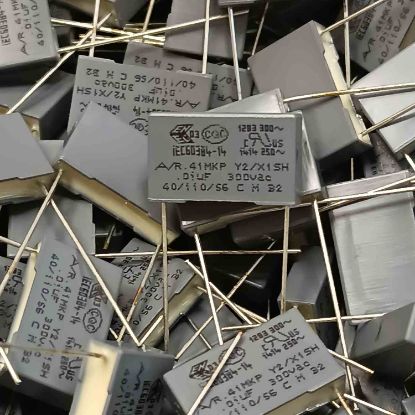 Picture of R413I21005000K 0.010uF 300VAC 15mm CAPACITOR