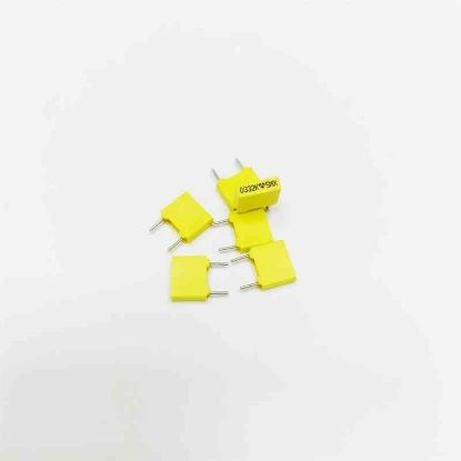 Picture of D332K5MX 3300PF 63V 5mm CAPACITOR