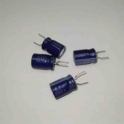 Picture of 6.8uF 250V 7x12mm 85 CAPACITOR