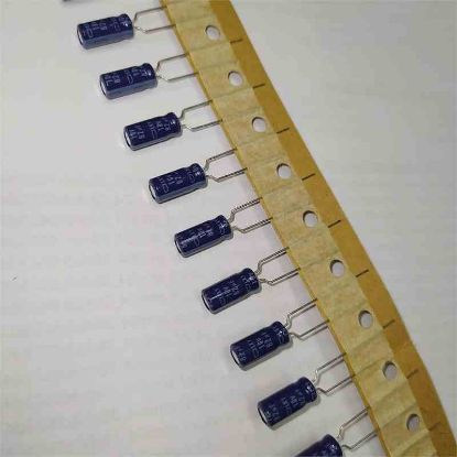 Picture of TC04RLXY10VB82M 82MF 10V 5x11.5mm 105 CAPACITOR