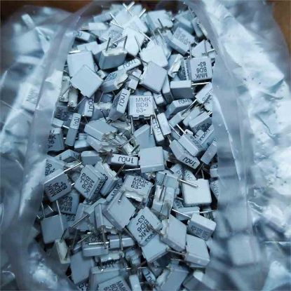 Picture of MMK5 102J63J01L4 BULK 1NF 63V 5mm  0.05 CAPACITOR