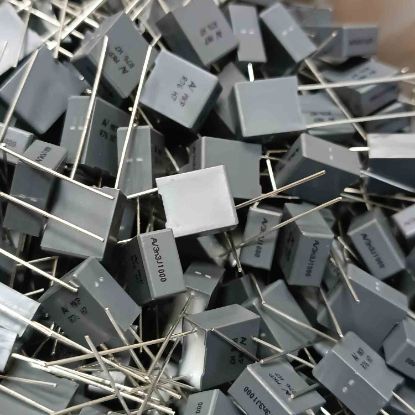 Picture of R76QD13305000J  0.0033UF 1000V  0.05 CAPACITOR 7.5mm