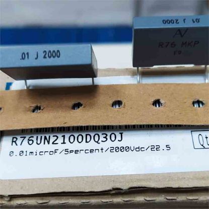 Picture of R76UN2100DQ30J 10NF 2000V    0.05 CAPACITOR