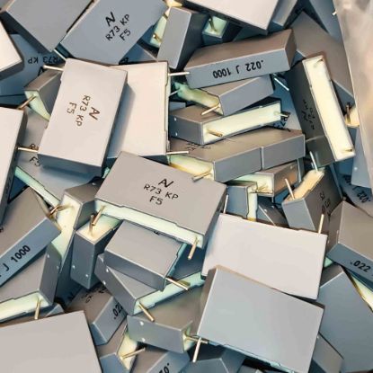 Picture of R73QN2220SE30J  0.022UF 1000V  22.5mm   0.05 CAPACITOR