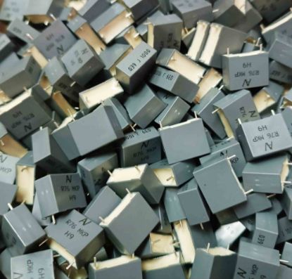 Picture of R76QI2390JH40J  0.039UF 1000V 15mm  0.05 CAPACITOR