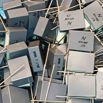 Picture of R75QI2470500EJ 47NF 1000V 15 0.05 CAPACITOR