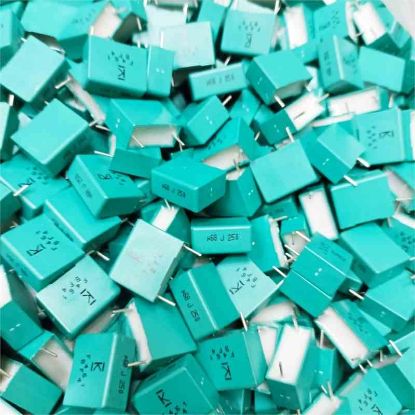 Picture of F461BP684J250C  0.68UF 250V 15mm  0.05 CAPACITOR