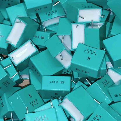 Picture of F462BS104K1K0C 100NF 1000V 15mm  0.1 CAPACITOR