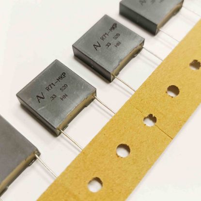 Picture of R71VI3330DQ40K 0.33uF 520V 15mm 0.1 CAPACITOR