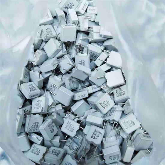 Picture of MMK5 334J63J02L4 BULK 330NF 63V 5 0.05 CAPACITOR