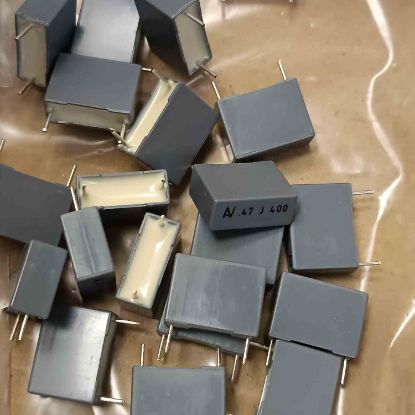 Picture of R60MI3470AA40J  0.47UF 400V 15mm 0.05 CAPACITOR