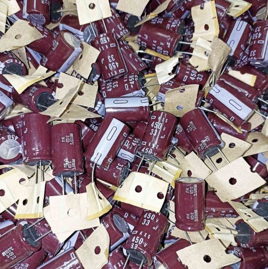 Picture of 33UF 450V 15x25mm  105 CAPACITOR
