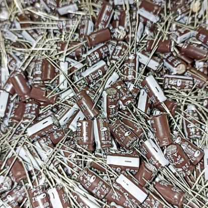 Picture of 47MF 35V 6x11mm 105 CAPACITOR