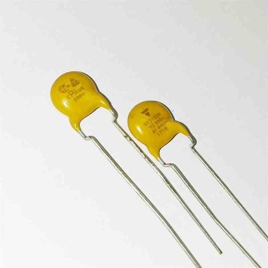 Picture of 1500pF 440VAC 7.5mm  CAPACITOR