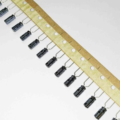 Picture of RGA4R7M2ATA 4.7uF 100V 5x11mm 105 CAPACITOR