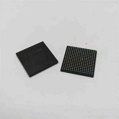 Picture of LFE3-17EA IC