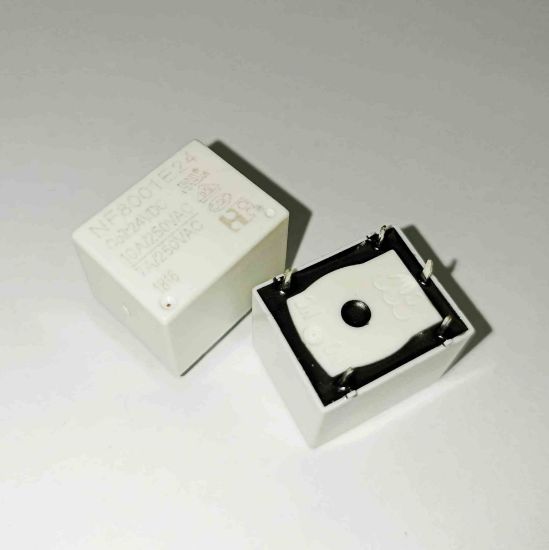 Picture of NF8001E24 24V 10A 1NO 5PIN RELAY