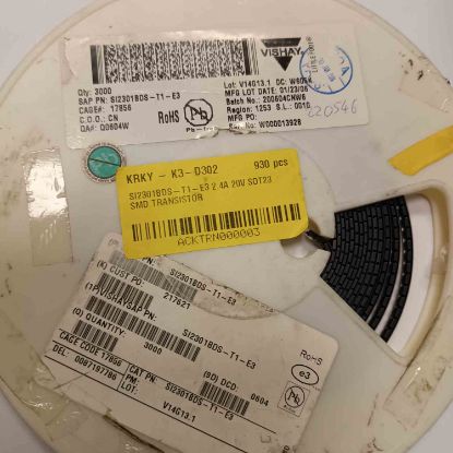 Picture of SI2301BDS-T1-E3 2.4A 20V SOT23 TRANSISTOR