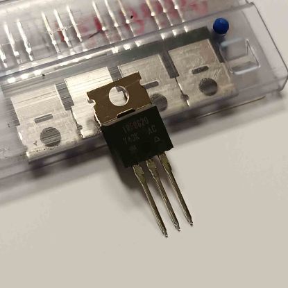 Picture of IRF9620 3.5A 200V TO220 TRANSISTOR