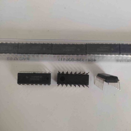 Picture of CD4502BE
