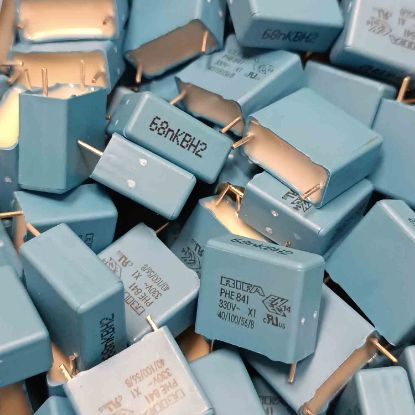 Picture of phe841eb5680kr045-68nf-330vac-15-01-kemet-polyester-kondansatör