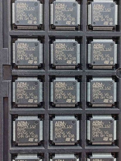 Picture of stm32l152rbt6-ic