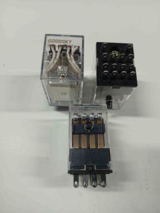 Picture of RE-409AT 230V 5A 4C 14PIN RELAY