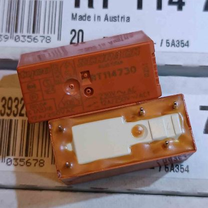 Picture of RT114730 230V 12A 1C 5PIN RELAY