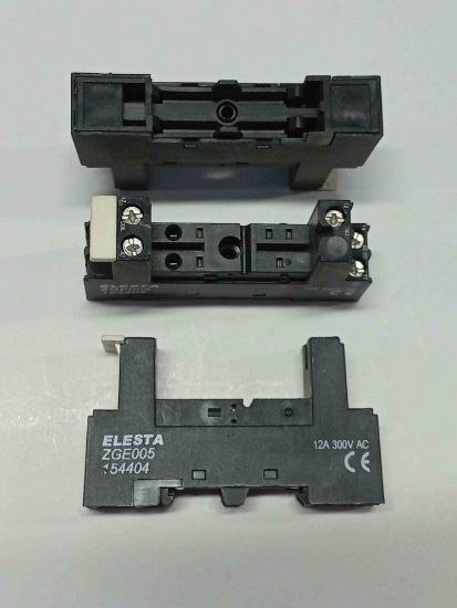 Picture of zge005-300v-12a-relay-socket
